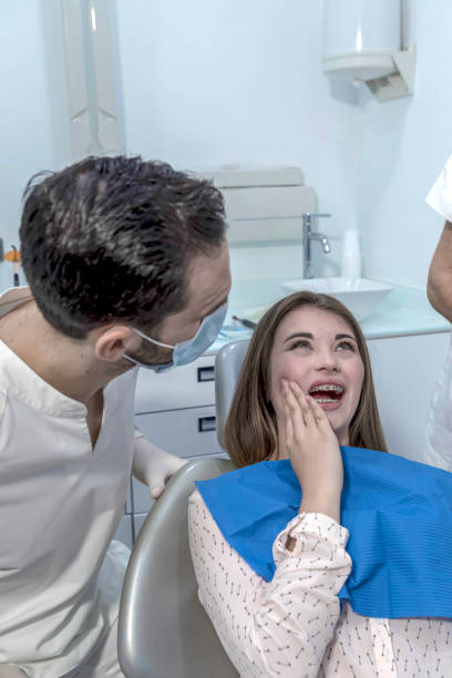 Best Emergency Tooth Extraction in East Niles, CA